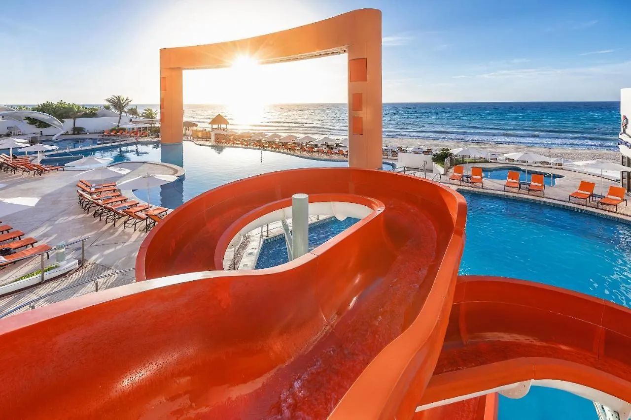 Resort Beach Palace Cancun